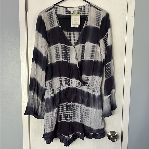 Entro Monochrome Tie-Dye Romper (Large) - Picture 1 of 7